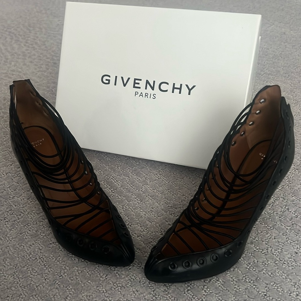Black Givenchy 100MM Piva Bondage Pump